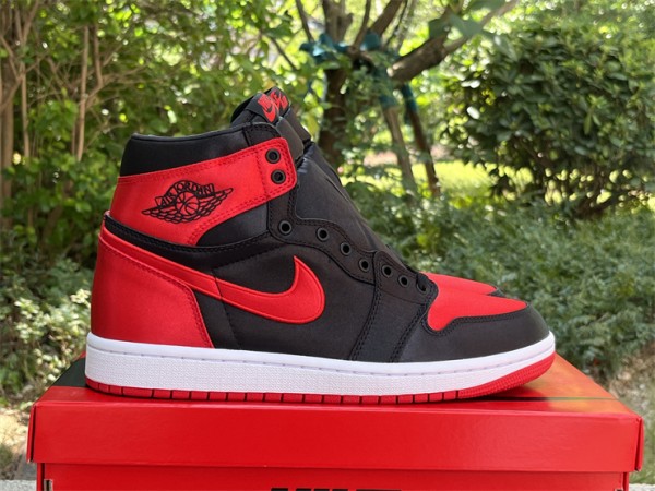 Air Jordan 1 High OG WMNS “Satin Bred”