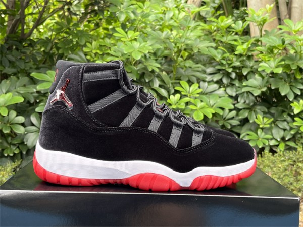 Air Jordan 11 WMNS “Bred Velvet”