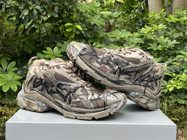 BALENCIAGA Runner Grafitti Sneakers