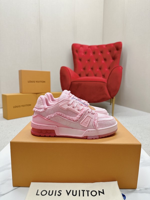 LV Trainer Maxi Sneaker 