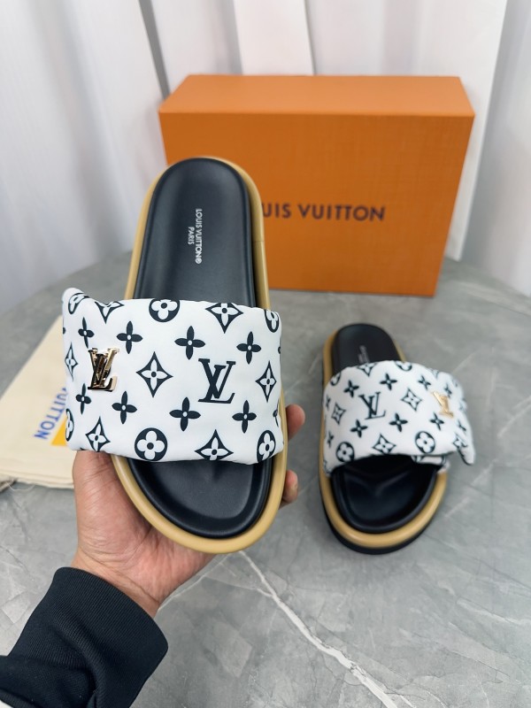 Louis vuitton Monogram sandals