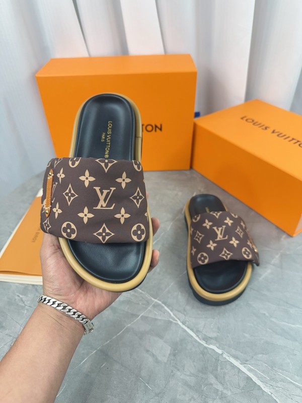 Louis vuitton Monogram sandals