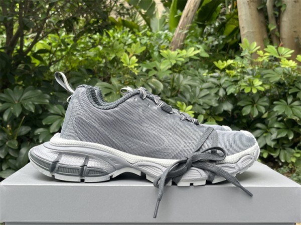 BALENCIAGA 3XL GRAY 734734-W2SM3-1010