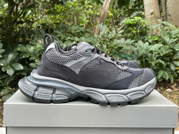 Balenciaga 3XL Sneaker in grey 