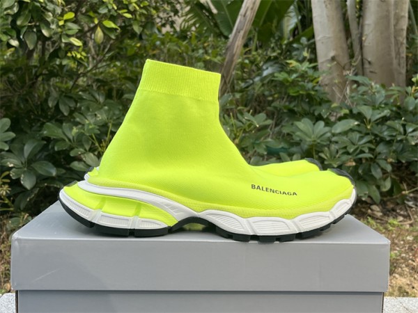 Balenciaga 3XL 758483-W2DG1-7090