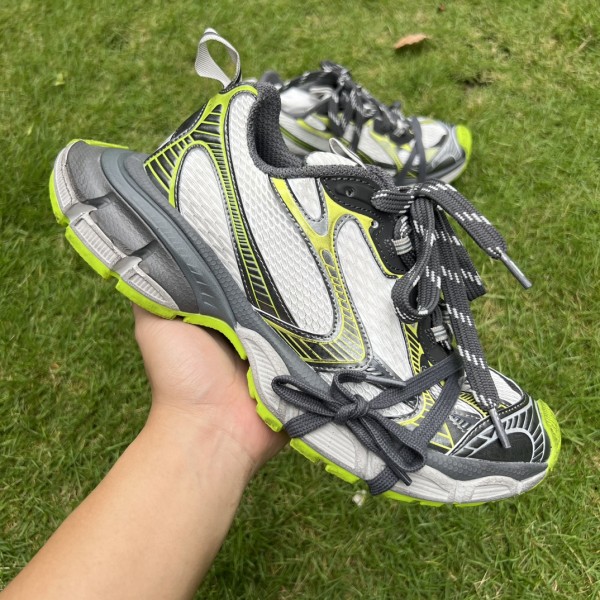 BALENCIAGA 3XL Sneakers