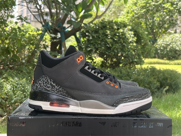  Air Jordan 3 “Fear”