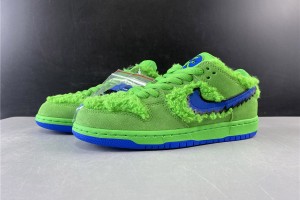Grateful Dead x Nike SB Dunk Low "Green Bear"