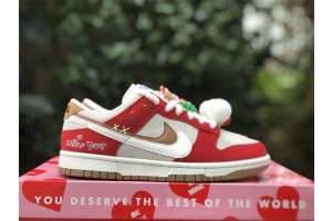Nike Dunk Low SE Merry Christmas