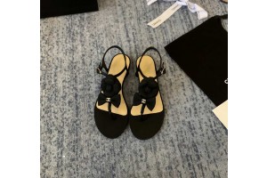 Chanel slides Black&White