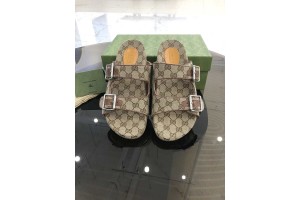 Gucci slippers unisex