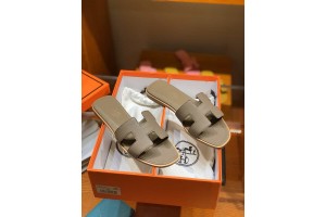 Hermes slippers 02