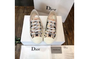 Dior embroided pink shoes