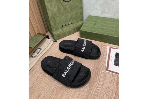 Gucci men slippers