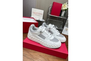 VALENTINO GARAVANI FREEDOTS