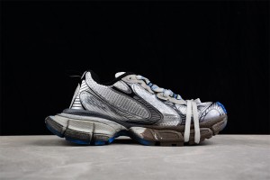 Balenciaga’s 3XL Sneaker in grey silver, brown mesh and polyurethane B3XL-007
