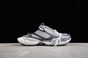 Balenciaga's 3XL Mules Sneaker in light sliver, Grey mesh and polyurethane BG3ML-005