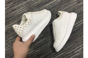 Alexander McQueen Oversized Sneaker MCQ-8057