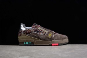 LV Trainer Sneaker Walnut Brown