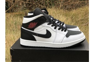 Jordan 1 Mid Reverse Black Toe