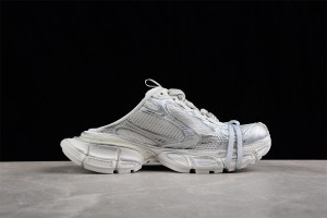 Balenciaga's 3XL Mules Sneaker in light white mesh and polyurethane BG3ML-003