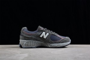 New Balance 2002R Gore-Tex Magnet Mood Indigo