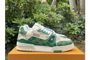 LOUIS VUITTON Trainer LV2024