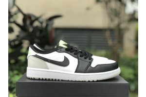 Jordan 1 Retro Low Golf Phantom Volt