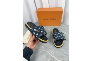 Louis vuitton Monogram sandals