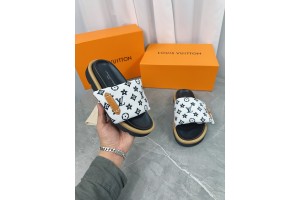 Louis vuitton Monogram sandals