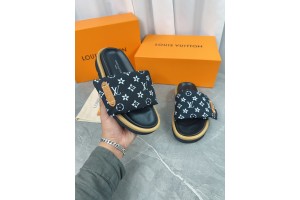 Louis vuitton Monogram sandals