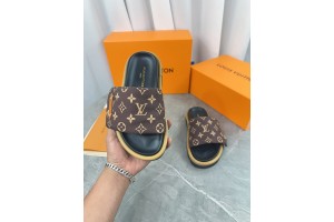 Louis vuitton Monogram sandals