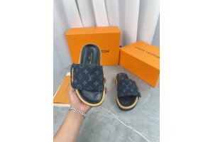 Louis vuitton Monogram sandals