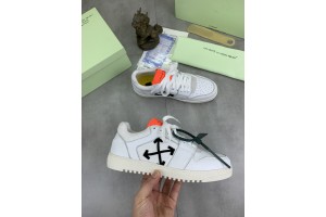 OFF-WHITE Sneaker 