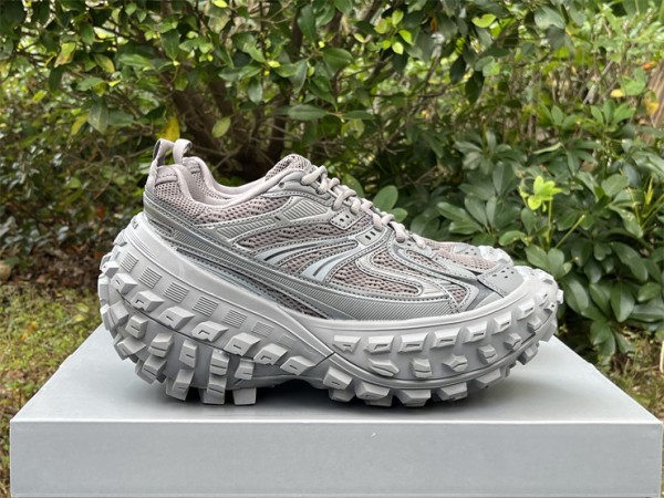 Balenciaga Defender Sneaker in grey mesh and nylon BLDFS-002