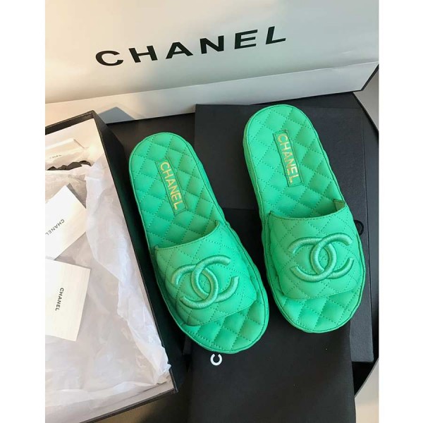 Chanel slippers in several colors