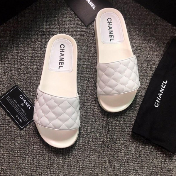 Chanel Women Slide Sandals White (CHS-078)