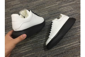 Alexander McQueen Oversized Sneaker MCQ-8086