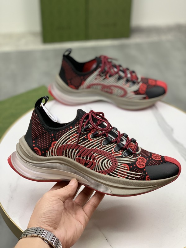 Gucci Run Sneaker in Red Black Fabric GCCR-002